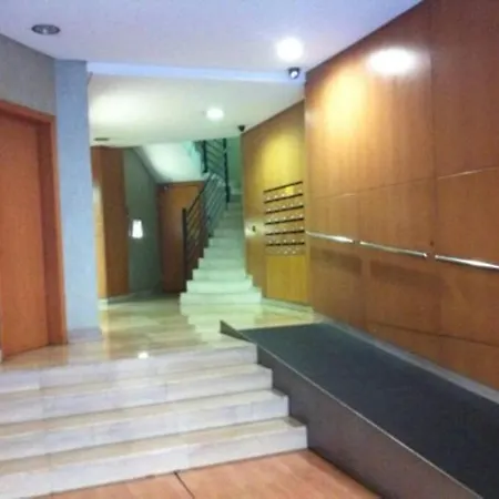 Piso En Cerca De La Playa Con Terraza. 아파트