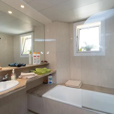Apartament Piso En Cerca De La Playa Con Terraza. Barcelona
